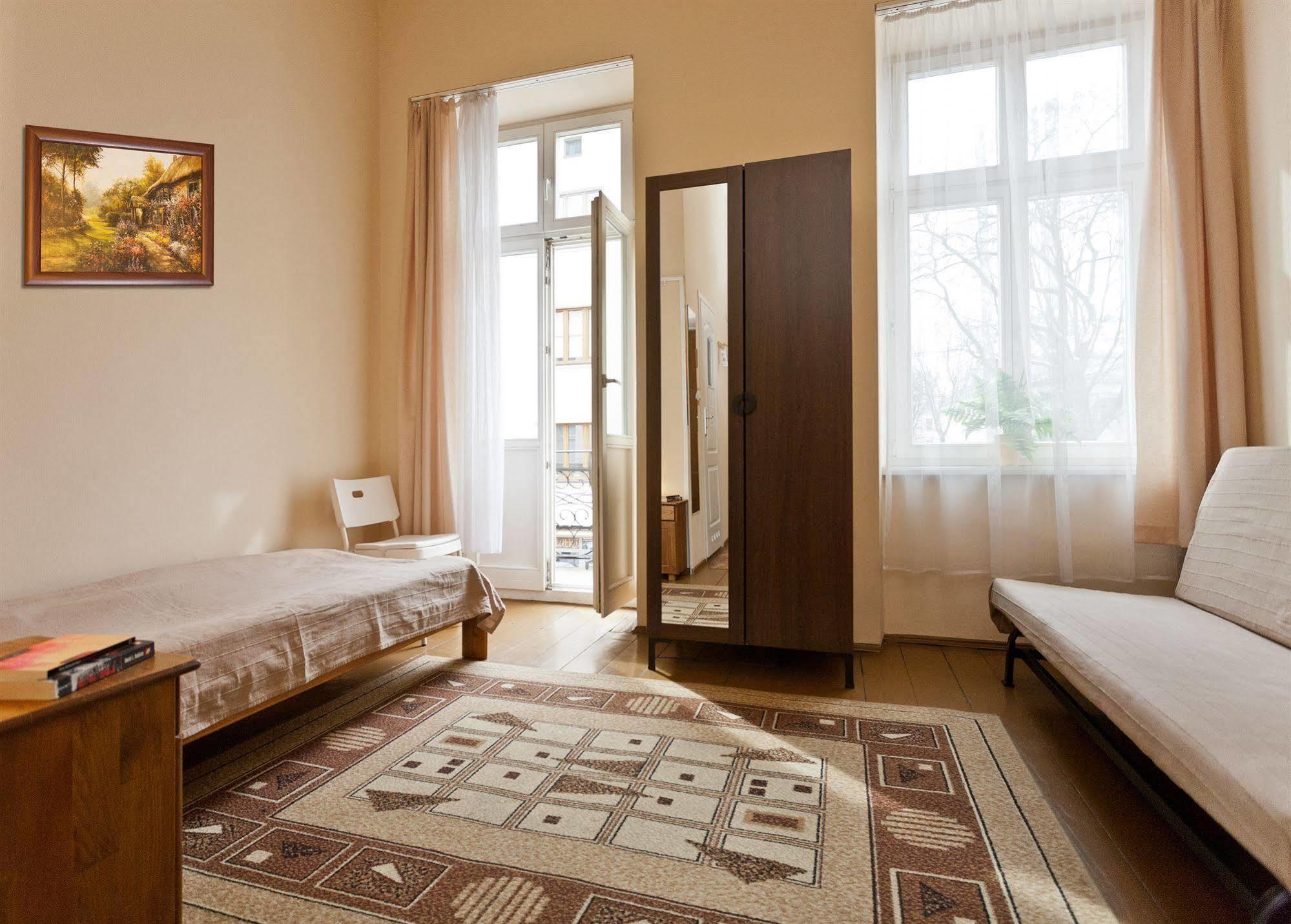 Enigma Hostel Krakau Buitenkant foto