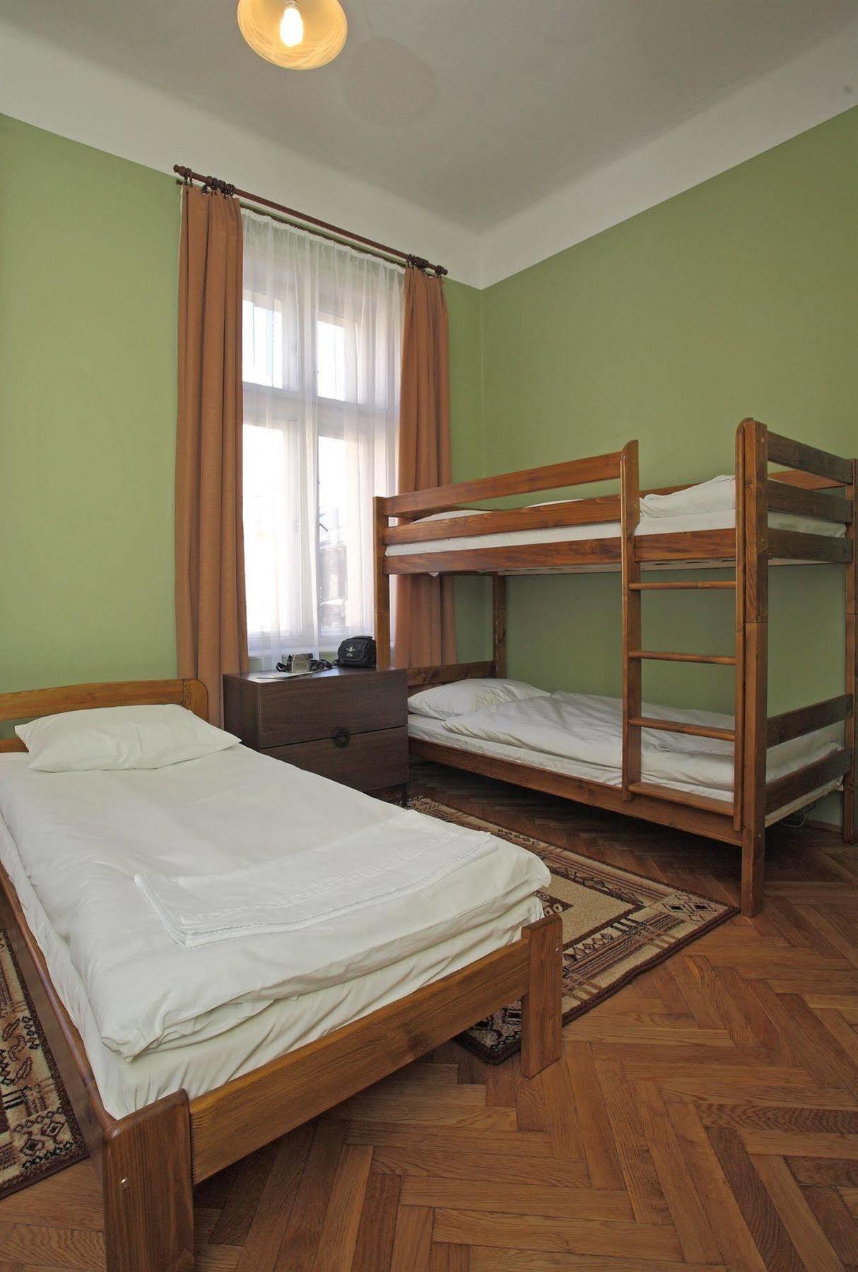 Enigma Hostel Krakau Buitenkant foto