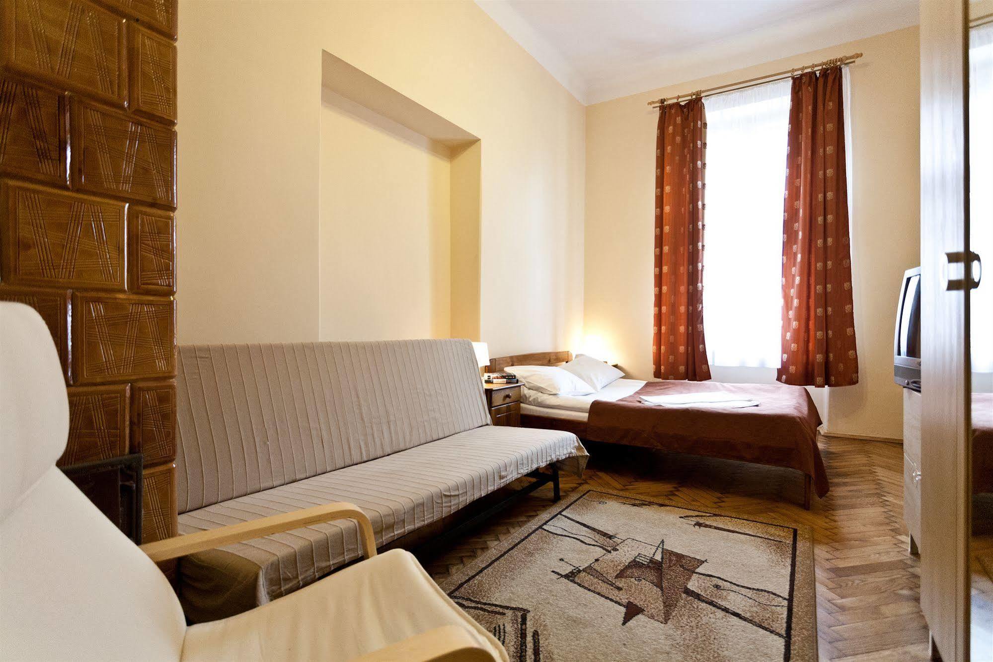 Enigma Hostel Krakau Buitenkant foto