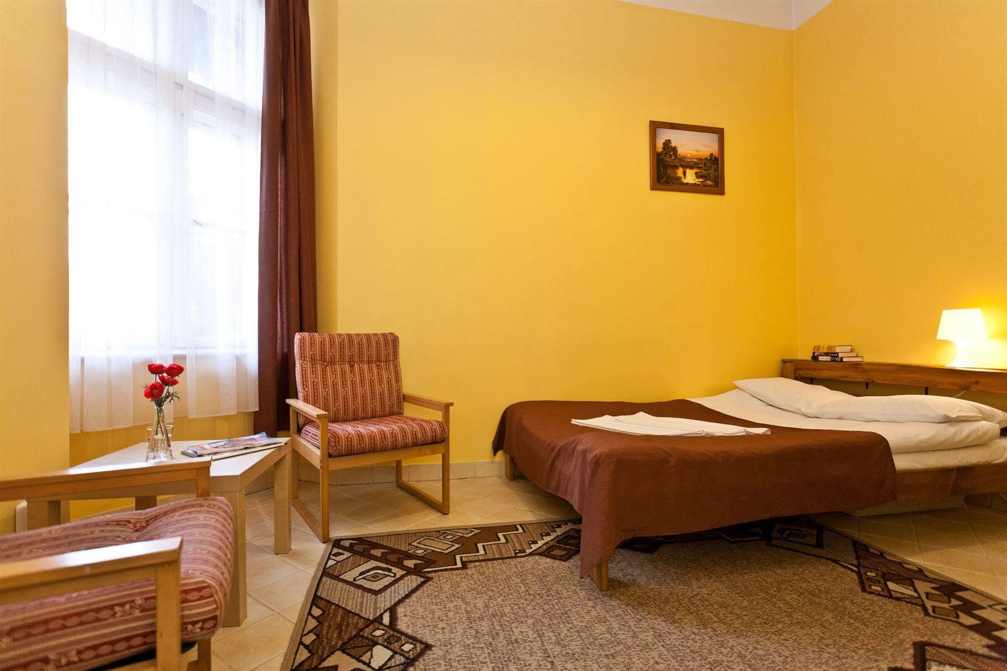 Enigma Hostel Krakau Buitenkant foto