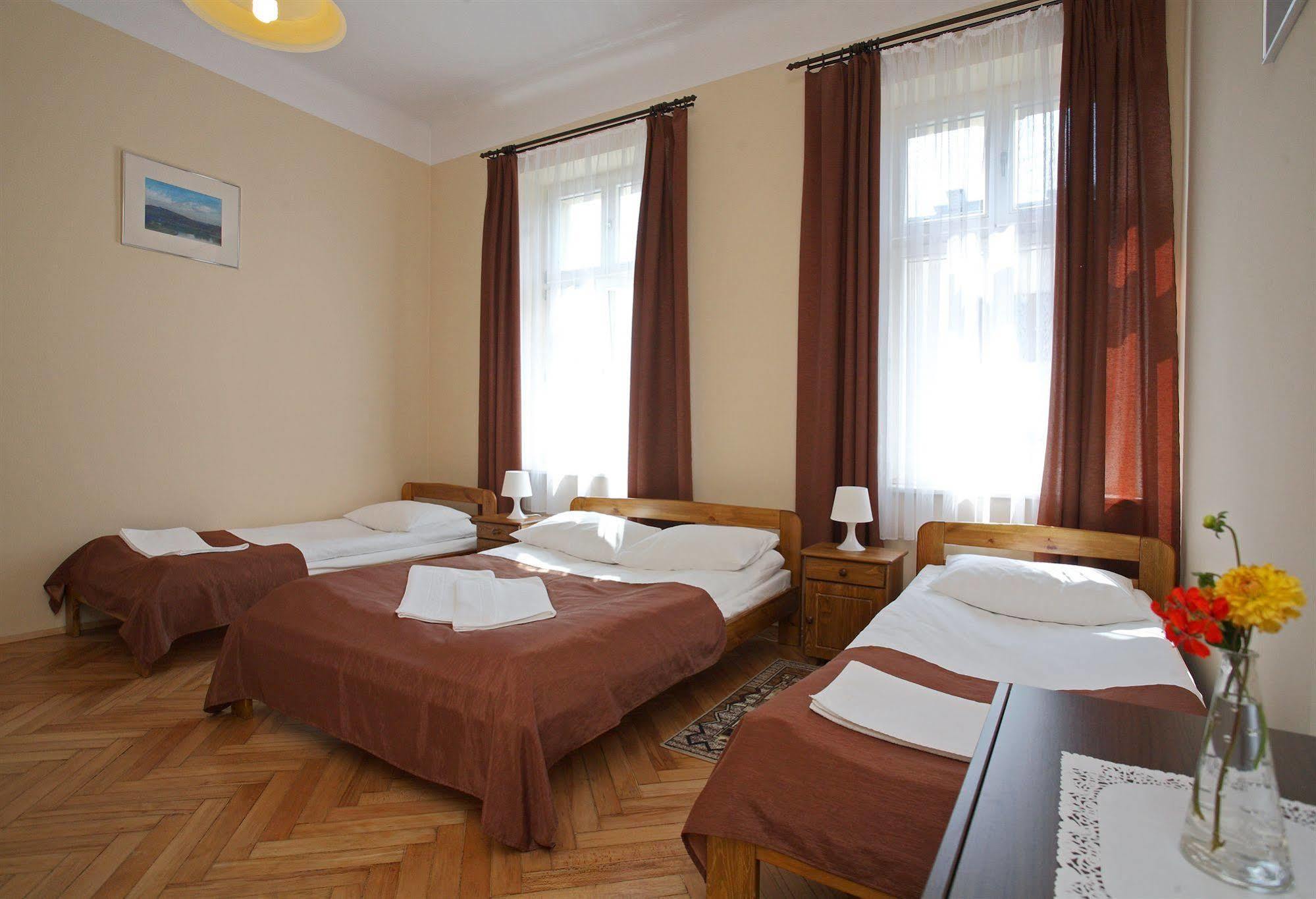 Enigma Hostel Krakau Buitenkant foto